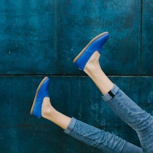 Charix flats in cobalt
